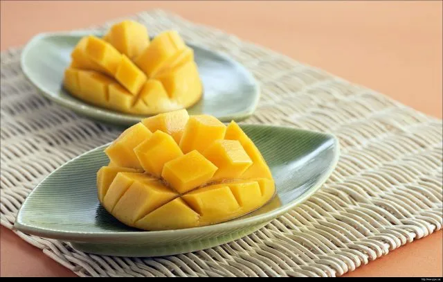 Obieranie mango